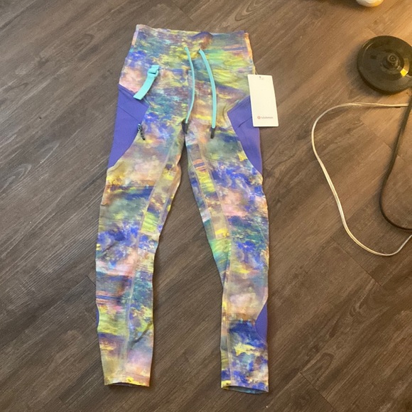 lululemon athletica Pants - NWT Lululemon Cargo SHR Hiking tight 25” size 4